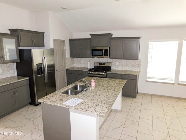 Building Photo - 13849 Sky Harbor Ave