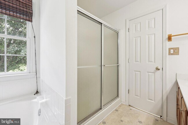 Building Photo - 11607 River Meadows Way