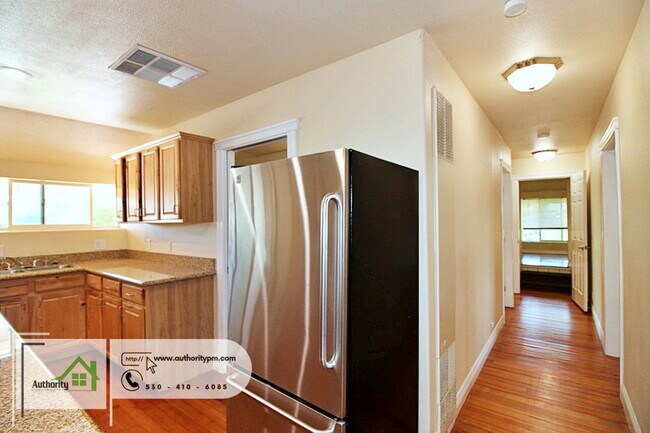Building Photo - 2391 Placer St
