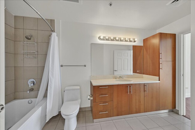 Building Photo - Dual Masters & Incredible Strip Views, 37th Floor or Allure