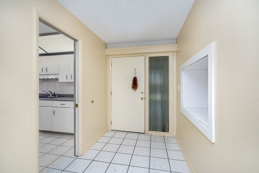 Front entry - 2908 Ivy St