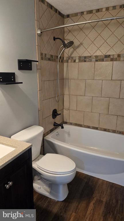 Building Photo - 214 Nottoway Dr