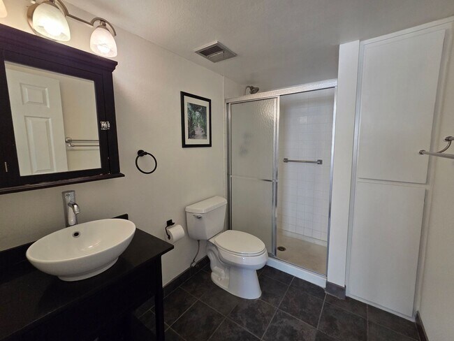 Building Photo - Beautiful 2 Bed/2 Bath Condo in Scottsdale...