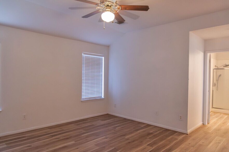 Building Photo - 2309 Loquat Ln