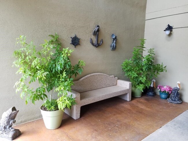 Building Photo - 921 Marine Dr