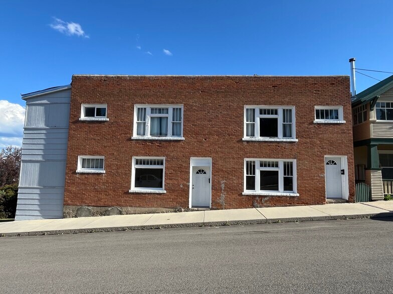 Primary Photo - 1126 W Woolman St