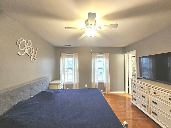 Building Photo - 579 Scott Ln