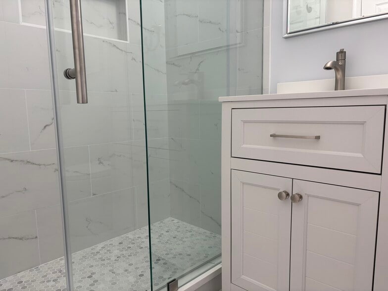 Building Photo - 8903 Victoria Rd