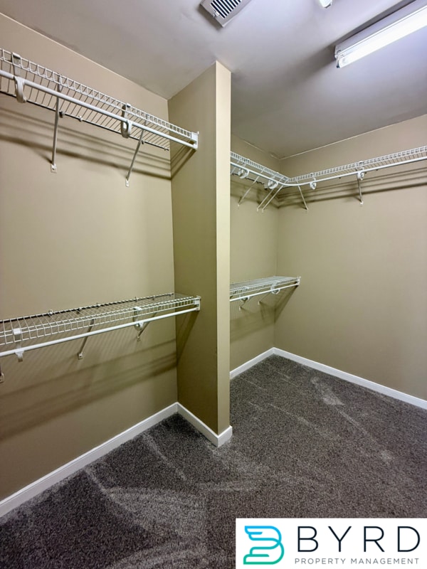 Building Photo - 1529 Olde Sage Ct