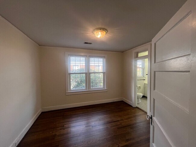 Building Photo - 2521-2521 Burney Dr