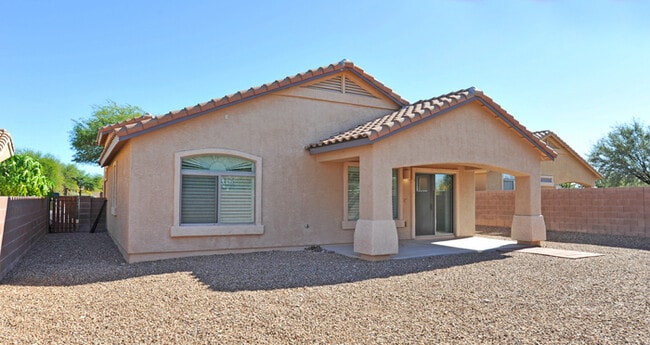 Building Photo - 3 bedroom 2 bathroom in Vail School District