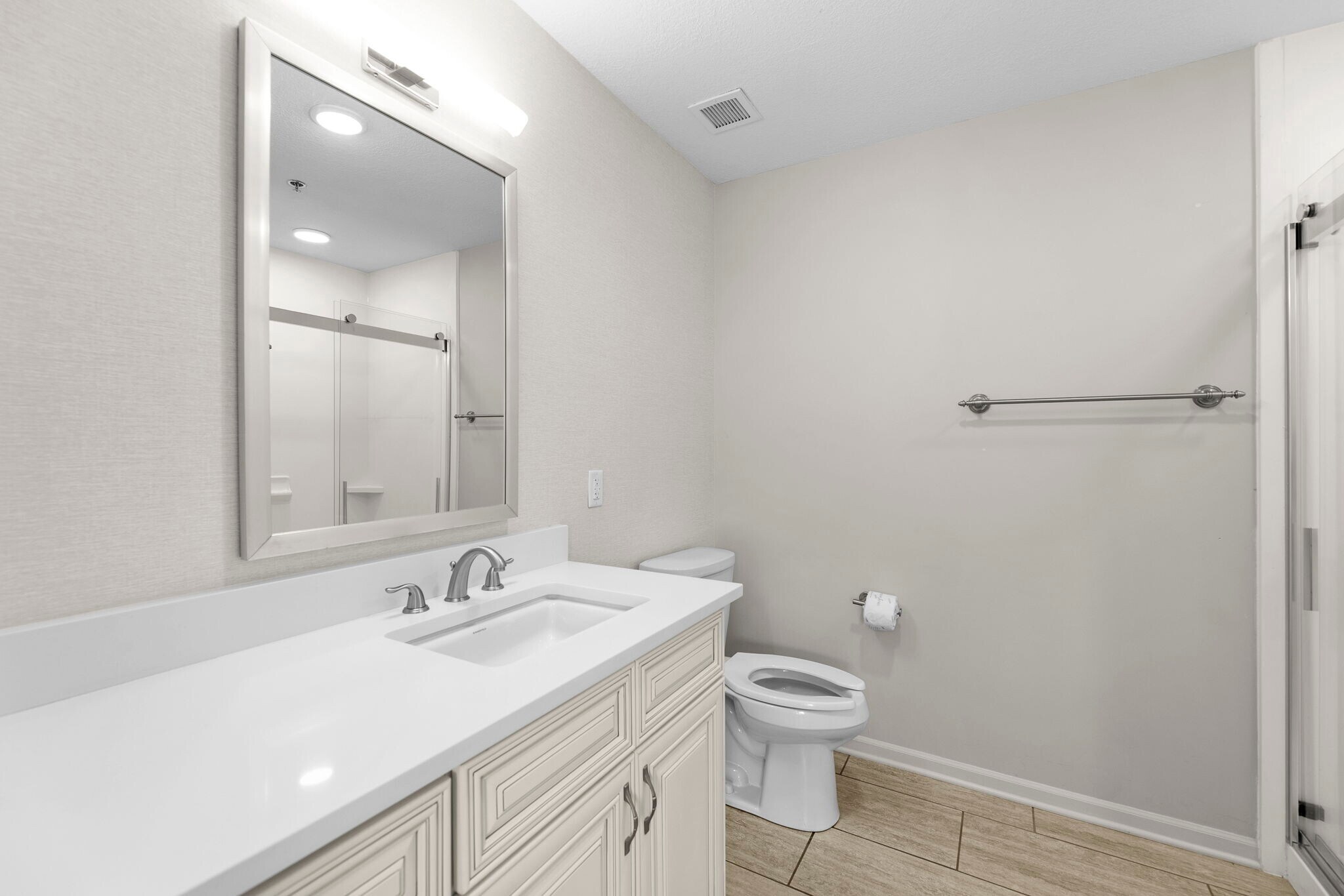 Building Photo - 2900 NE Kendallwood Pkwy