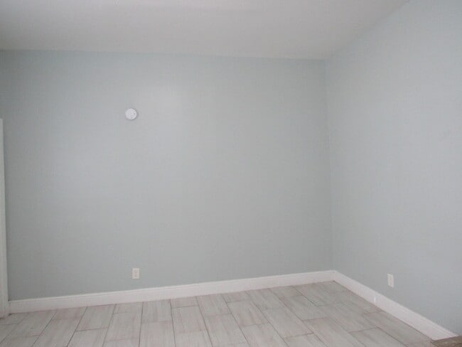 Building Photo - 4283 Cocoanut Rd