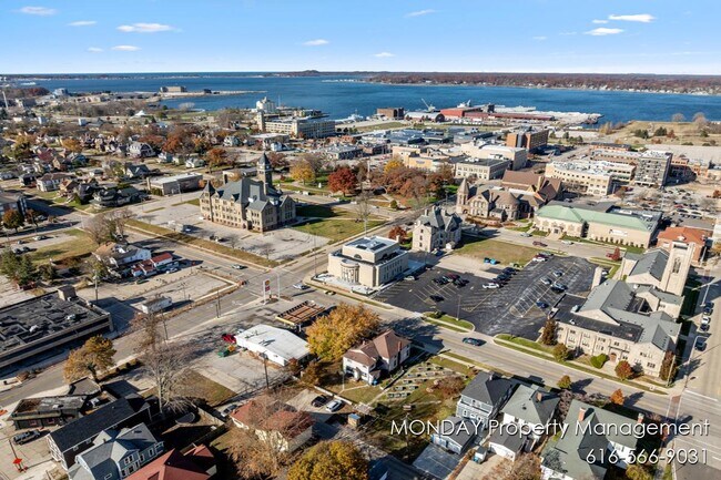 Building Photo - 263 W Muskegon Ave