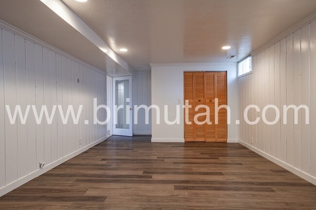 Building Photo - 1785 S 2600 E