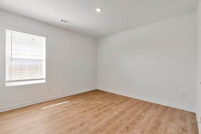 Building Photo - Brand-New 4 Bedroom Home in Prairie Grove!...