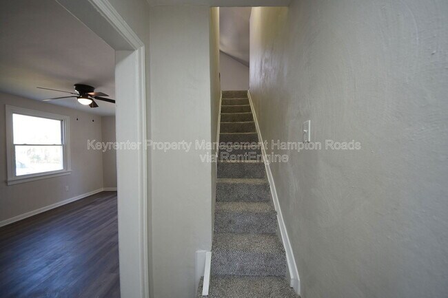 Building Photo - 18 E Gilbert St