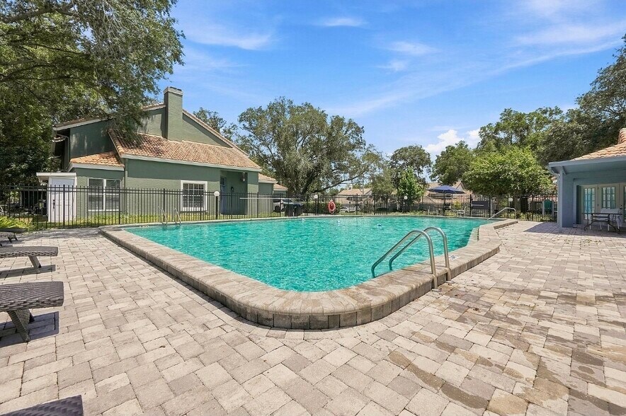 Building Photo - 4628 Oak Arbor Cir