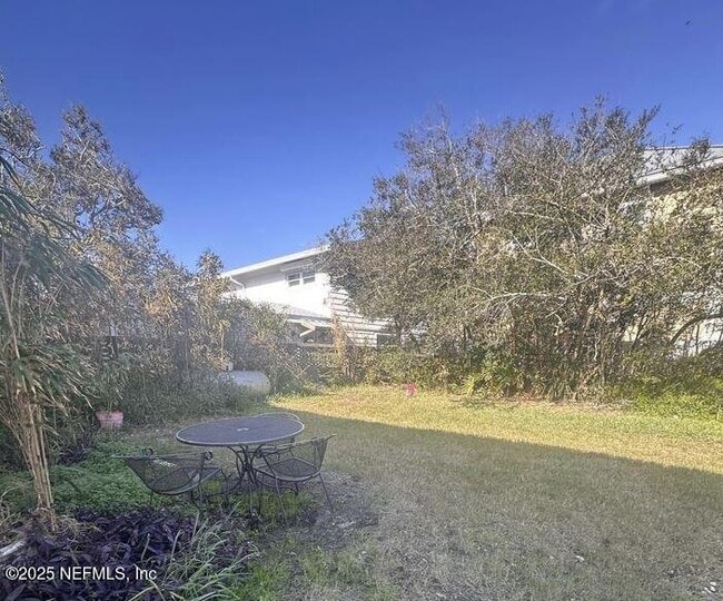 Building Photo - 1720 1st St N