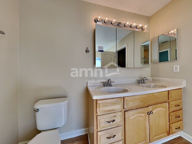 Building Photo - 86718 Cartesian Pointe Dr