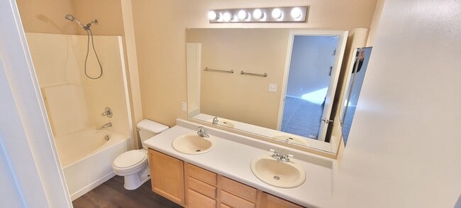 Building Photo - Cooper & Elliot (Neely Ranch) cul de sac rental