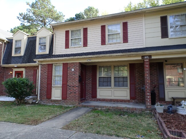 Primary Photo - 375 Circuit Ln