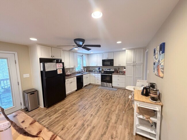 Building Photo - 5115 Irving St