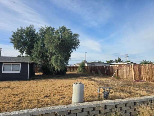 Building Photo - 6701 Mountain View Ave
