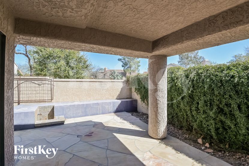 Building Photo - 3240 N Hill Farm Dr