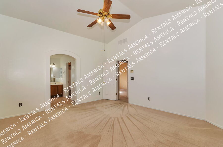 Building Photo - 10462 E Jerrell Cove St