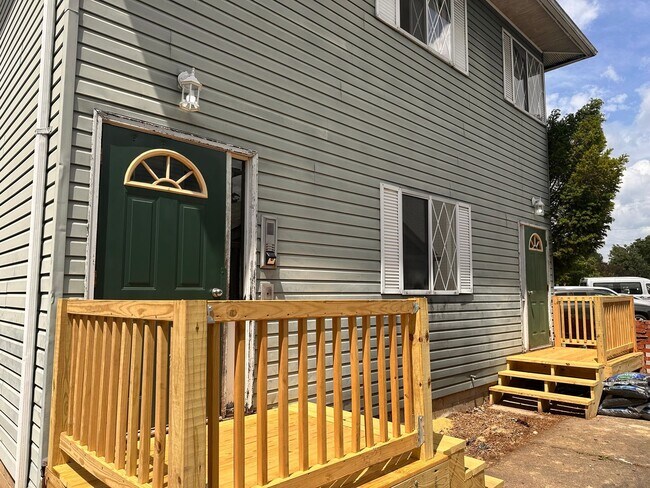 Building Photo - AVAILABLE NOW: 1 Bedroom 1 Bathroom apartment in Downtown Beaver!