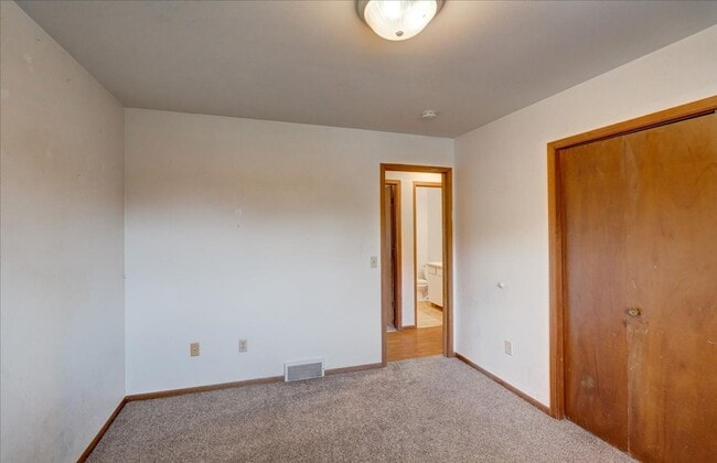 Building Photo - 1329/1331 S Thompson Dr