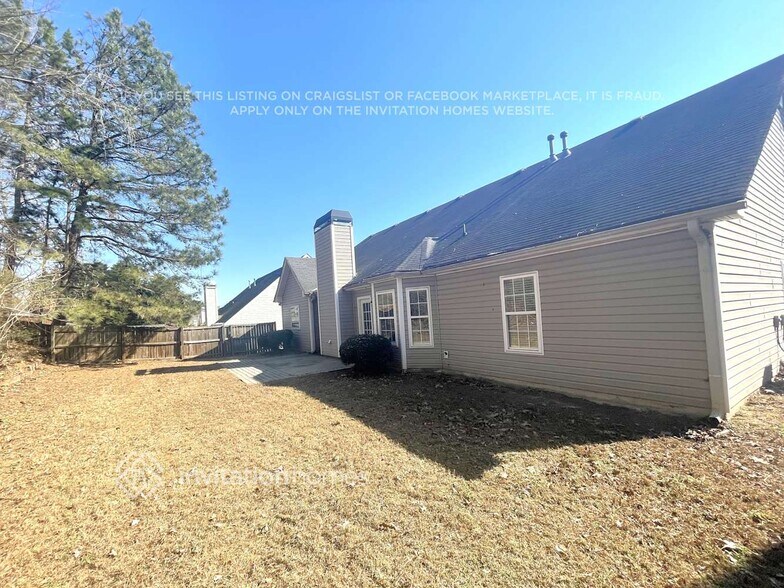 Building Photo - 975 Chapel Hill Dr SE