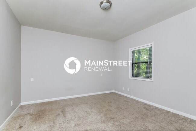 Building Photo - 4 Bedroom Pet-Friendly Home in Acworth, GA with Main Street Renewal