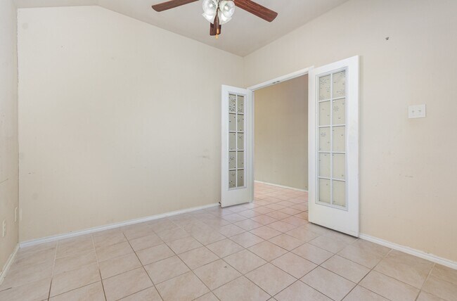 Building Photo - 9012 Cross Oak Ranch Blvd