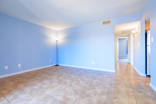 Building Photo - 1241 N 48th St