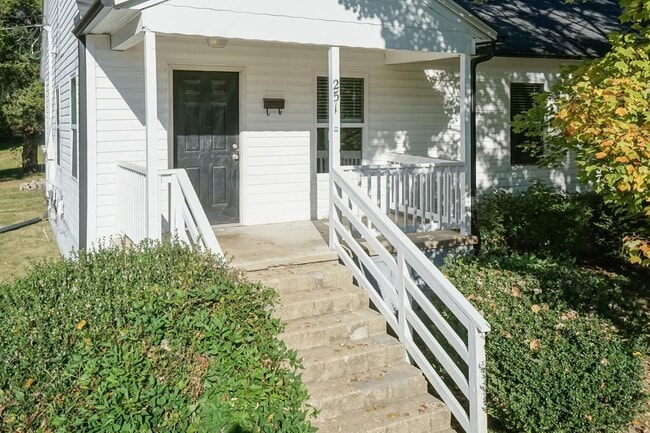 Building Photo - Mason Street