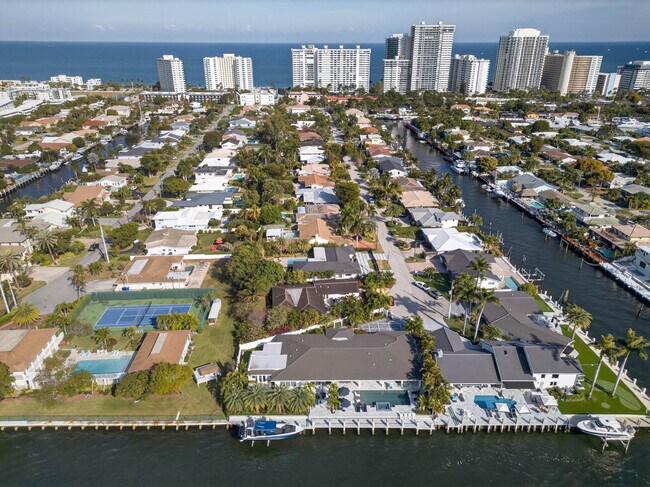 Building Photo - 3109 NE 42nd Ct