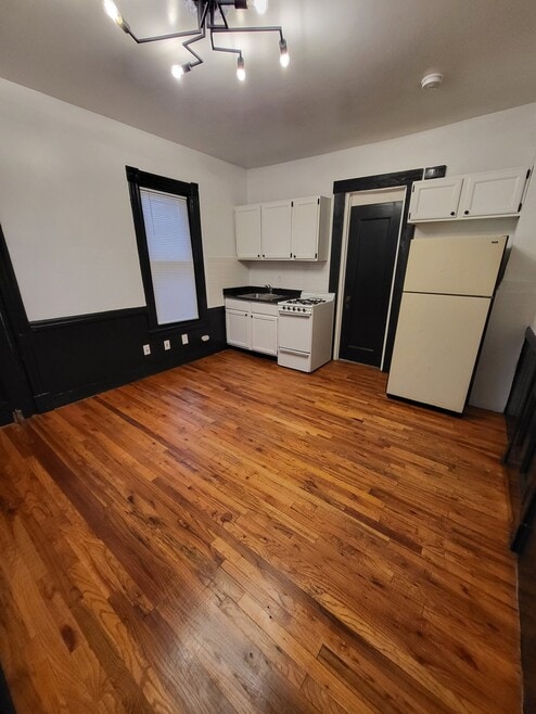 Building Photo - 14 Oxford St