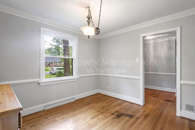 Building Photo - 3351 Scottview Dr