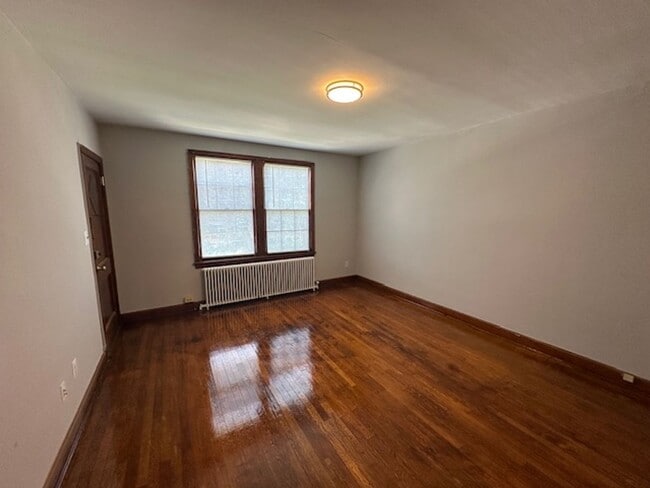 Primary Photo - 11 Gallatin St NE