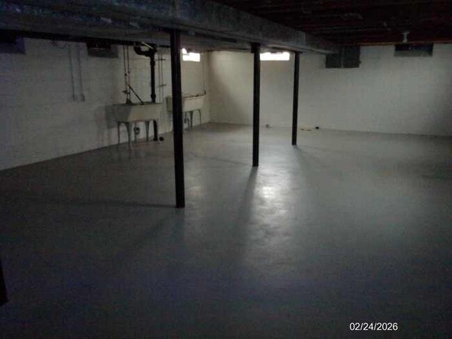 Building Photo - Duplex