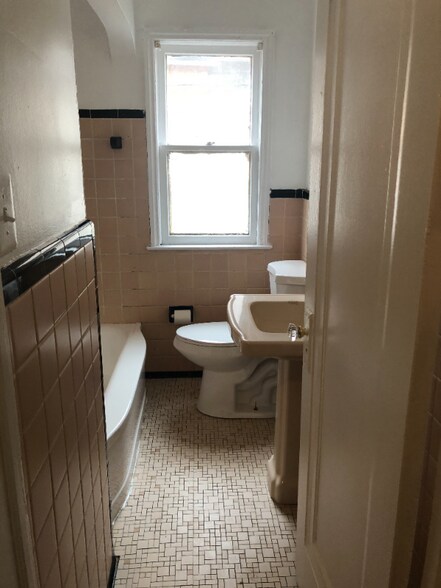 Building Photo - 11415 Littlefield St