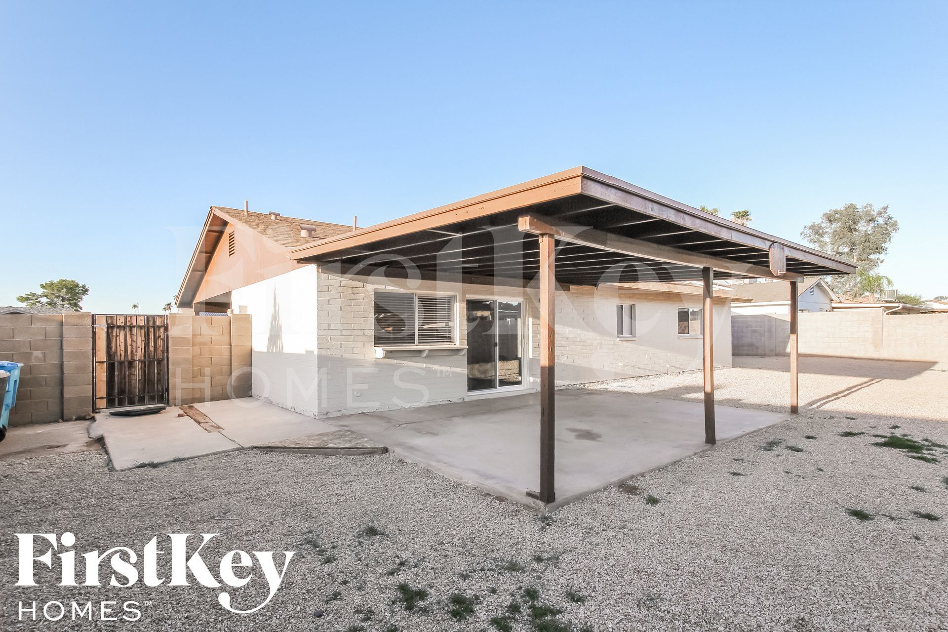 Building Photo - 1327 W Kerry Ln