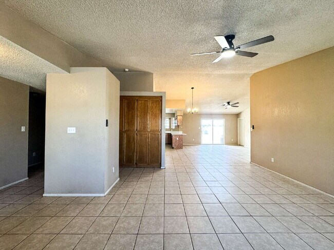 Building Photo - "Newly Renovated 4-Bedroom, 2 Bathroom Home in Yuma!"
