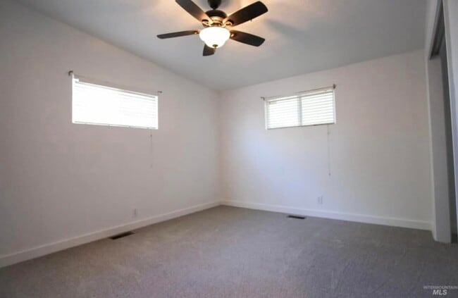 Building Photo - Rupert - 15th Drive