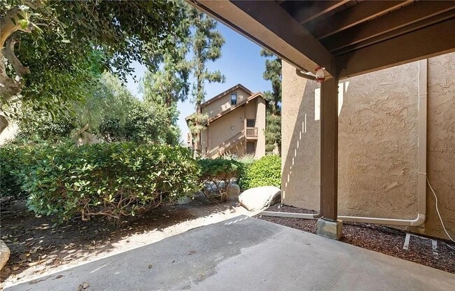 Building Photo - 26 Tangelo