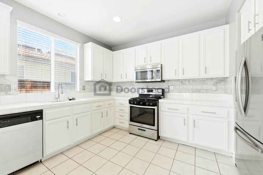 Building Photo - 17181 Bronco Ln