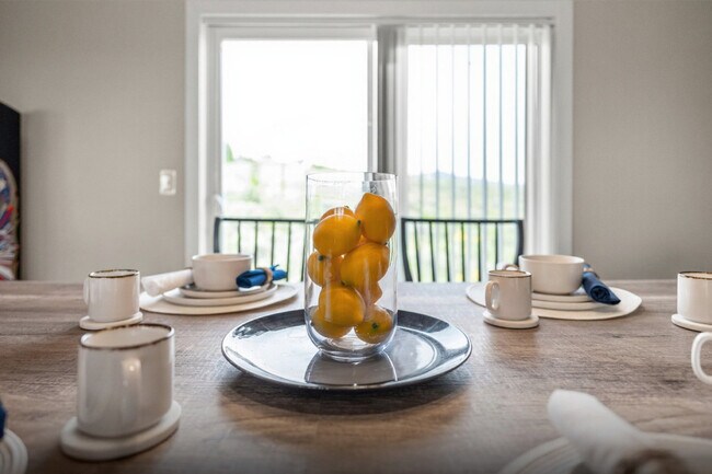 Building Photo - 421 Bluegrass Way