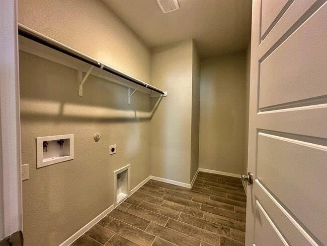 Building Photo - 140 Keltic Dr